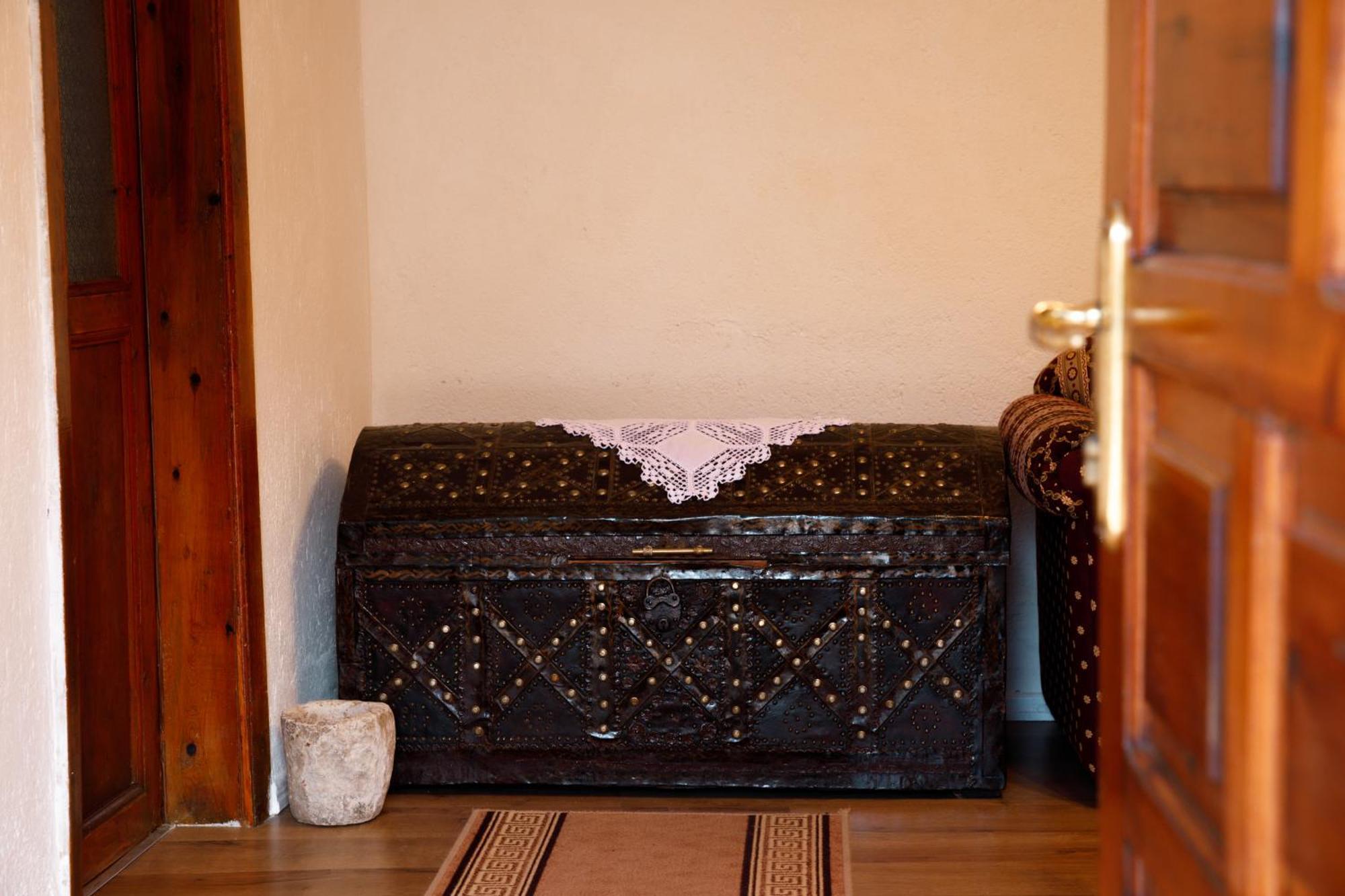 Guesthouse 1805 Gjirokastra Kültér fotó