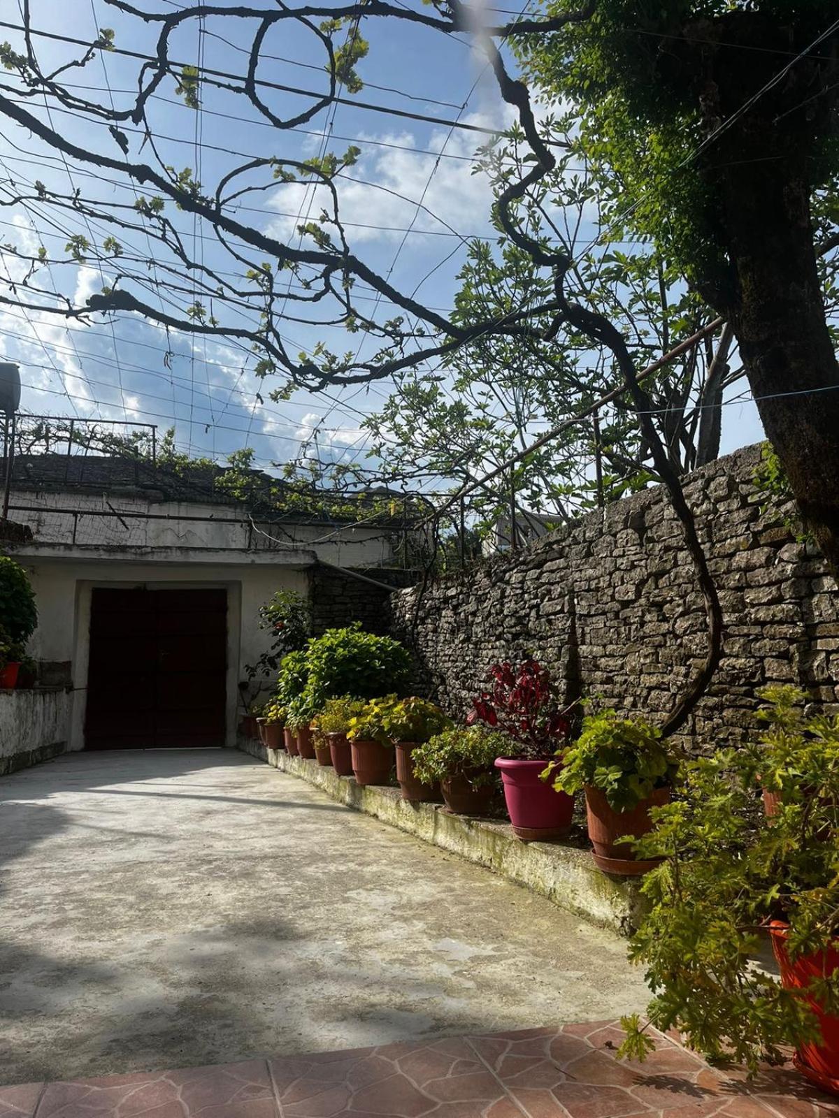 Guesthouse 1805 Gjirokastra Kültér fotó