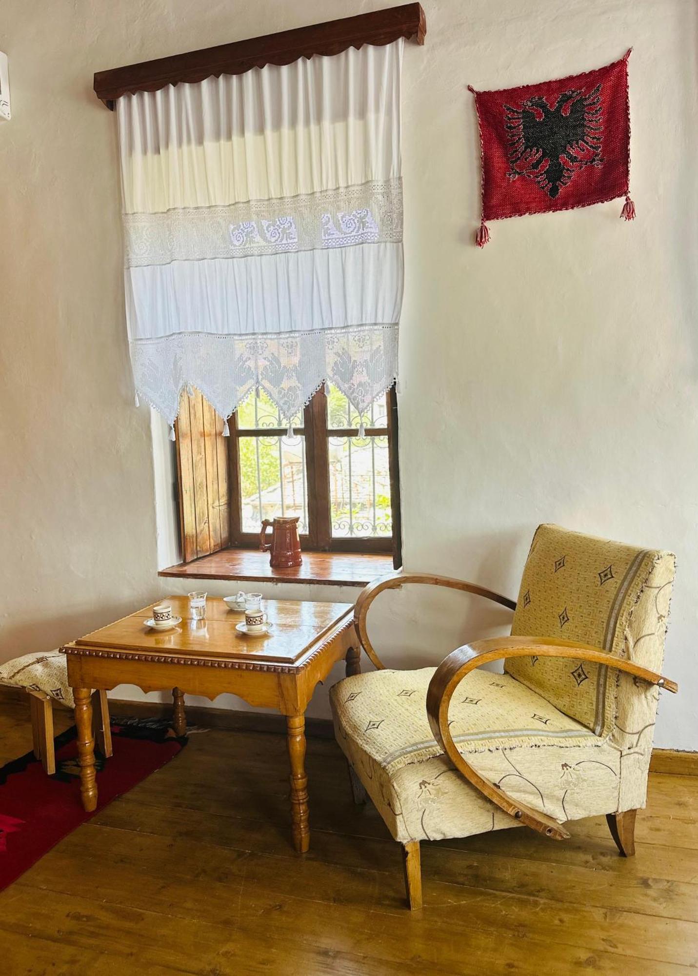 Guesthouse 1805 Gjirokastra Kültér fotó